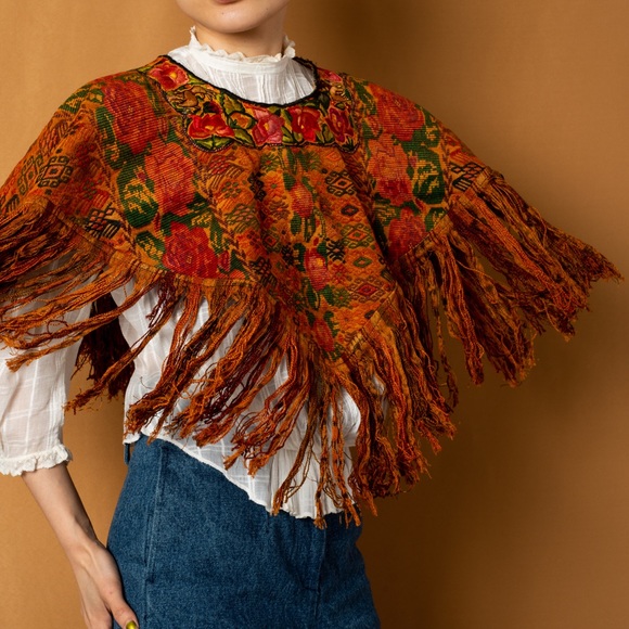 Vintage weaved short poncho - Picture 3 of 6